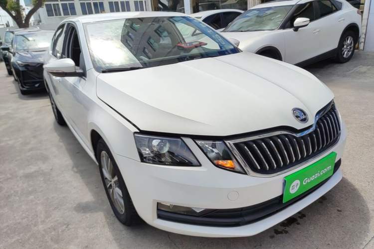 Used Skoda Octavia 2021 1.5L Automatic Comfort Edition Front Right 45 Deg