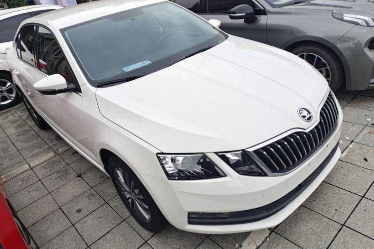 Used Skoda Octavia 2021 1.5L Automatic Comfort Edition Front Right 45 Deg