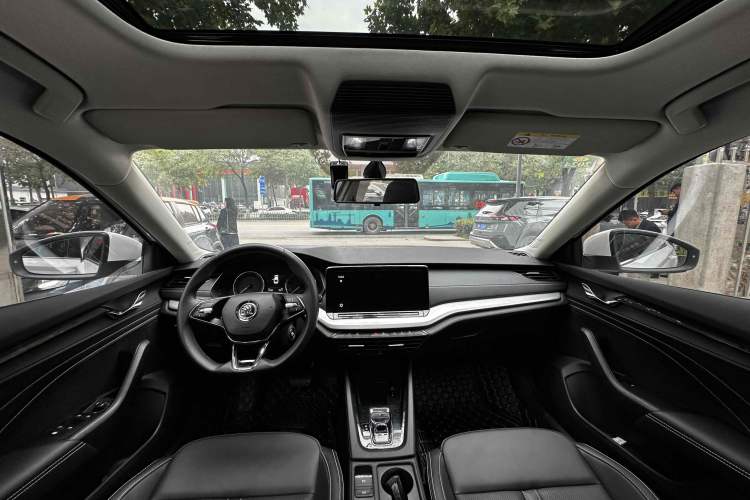Used Skoda Octavia 2021 PRO TSI280 DSG Luxury Edition Interior 1