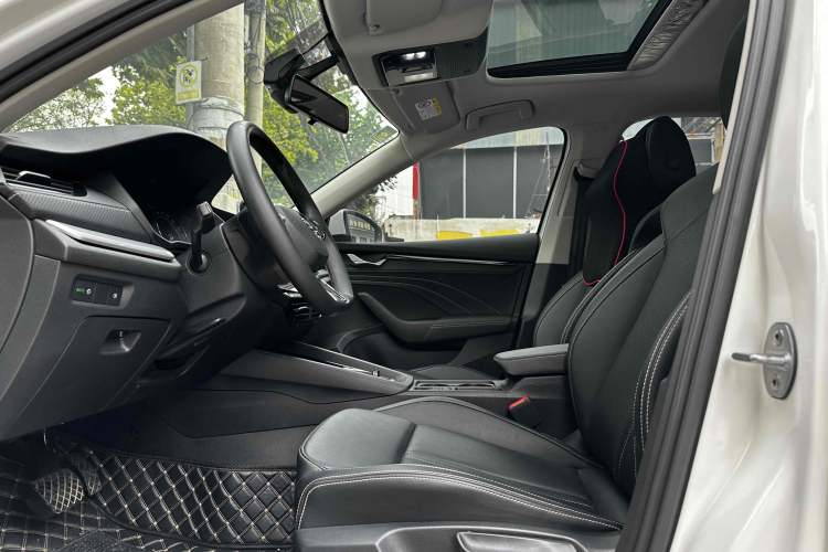 Used Skoda Octavia 2021 PRO TSI280 DSG Luxury Edition Interior 2