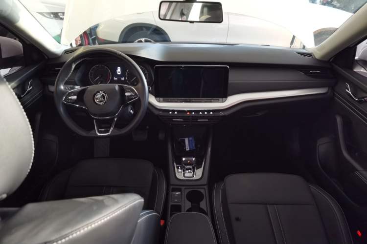 Used Skoda Octavia 2021 PRO TSI280 DSG Luxury Edition Interior 2