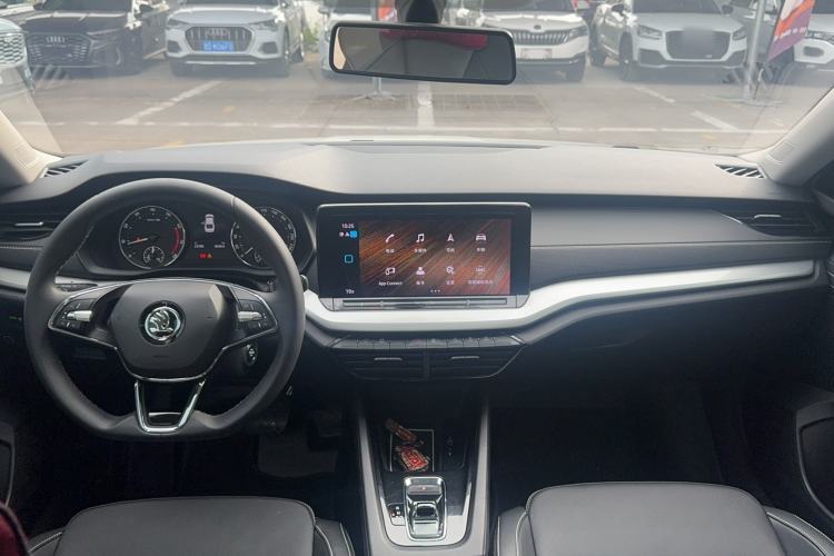 Used Skoda Octavia 2021 PRO TSI280 DSG Luxury Edition Interior 3