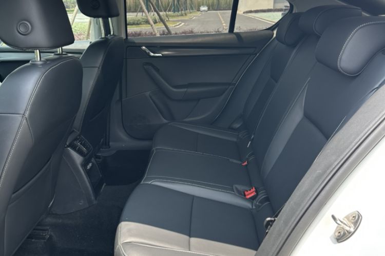 Used Skoda Octavia 2021 1.5L Automatic Comfort Edition Interior 3