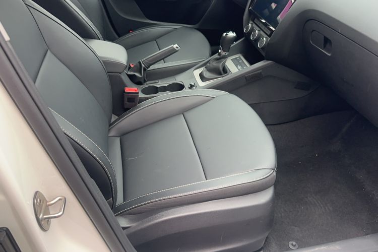 Used Skoda Octavia 2021 1.5L Automatic Comfort Edition Interior 8