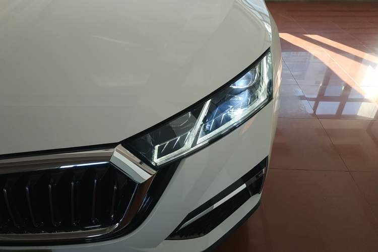 Used Skoda Octavia 2021 PRO TSI280 DSG Prestige Edition Left Front Headlight