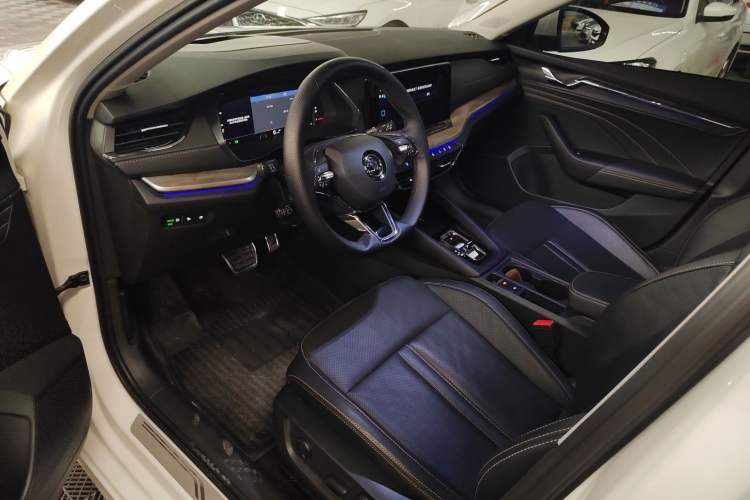 Used Skoda Octavia 2021 PRO TSI280 DSG Prestige Edition Left Front Seat
