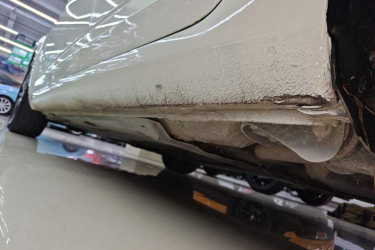 Used Skoda Octavia 2021 1.5L Automatic Comfort Edition Left Side Sill