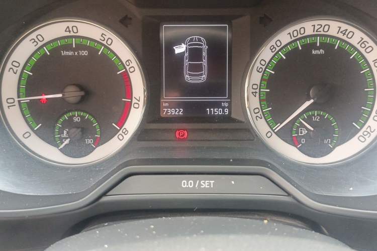 Used Skoda Octavia 2021 1.5L Automatic Comfort Edition Odometer Close Up