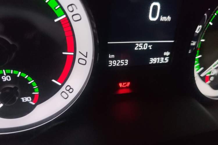 Used Skoda Octavia 2021 1.5L Automatic Comfort Edition Odometer Close Up