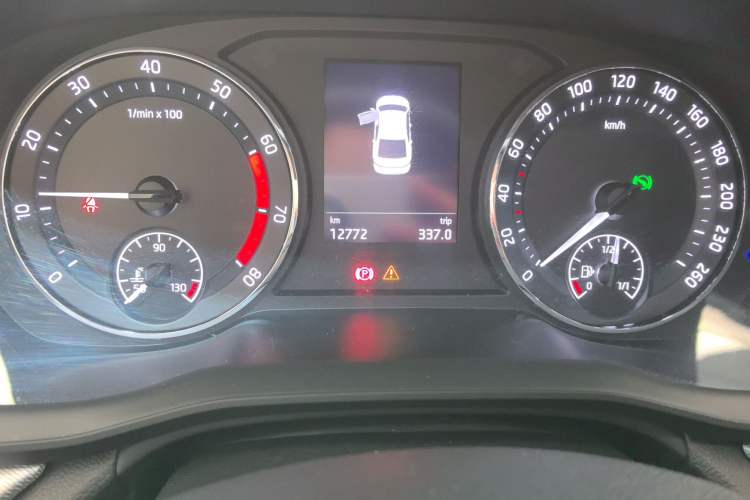 Used Skoda Octavia 2021 PRO TSI280 DSG Luxury Edition Odometer Close Up