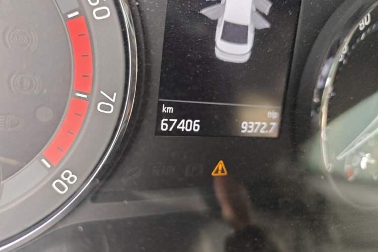 Used Skoda Octavia 2021 PRO TSI280 DSG Luxury Edition Odometer Close Up