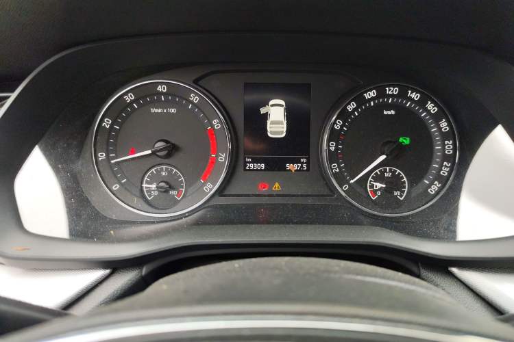 Used Skoda Octavia 2021 PRO TSI280 DSG Performance Edition Odometer Close Up