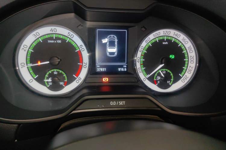 Used Skoda Octavia 2021 1.5L Automatic Comfort Edition Odometer Close Up