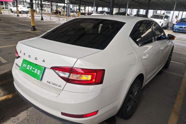 Used Skoda Octavia 2021 1.5L Automatic Comfort Edition Rear Right 45 Deg