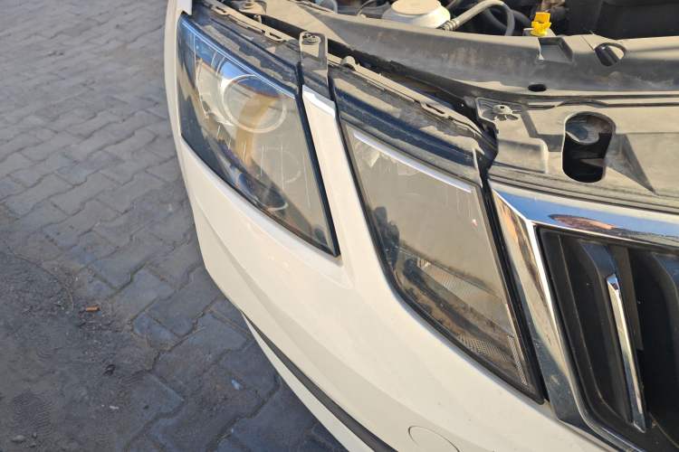 Used Skoda Octavia 2021 1.5L Automatic Comfort Edition Right Front Headlight