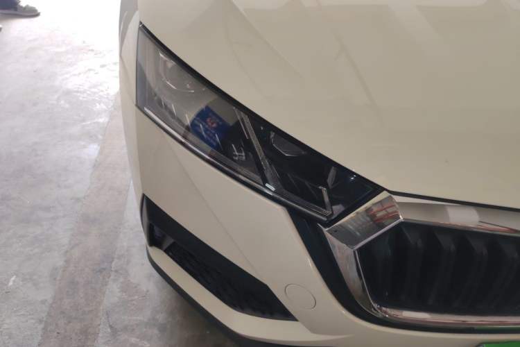 Used Skoda Octavia 2021 PRO TSI280 DSG Performance Edition Right Front Headlight