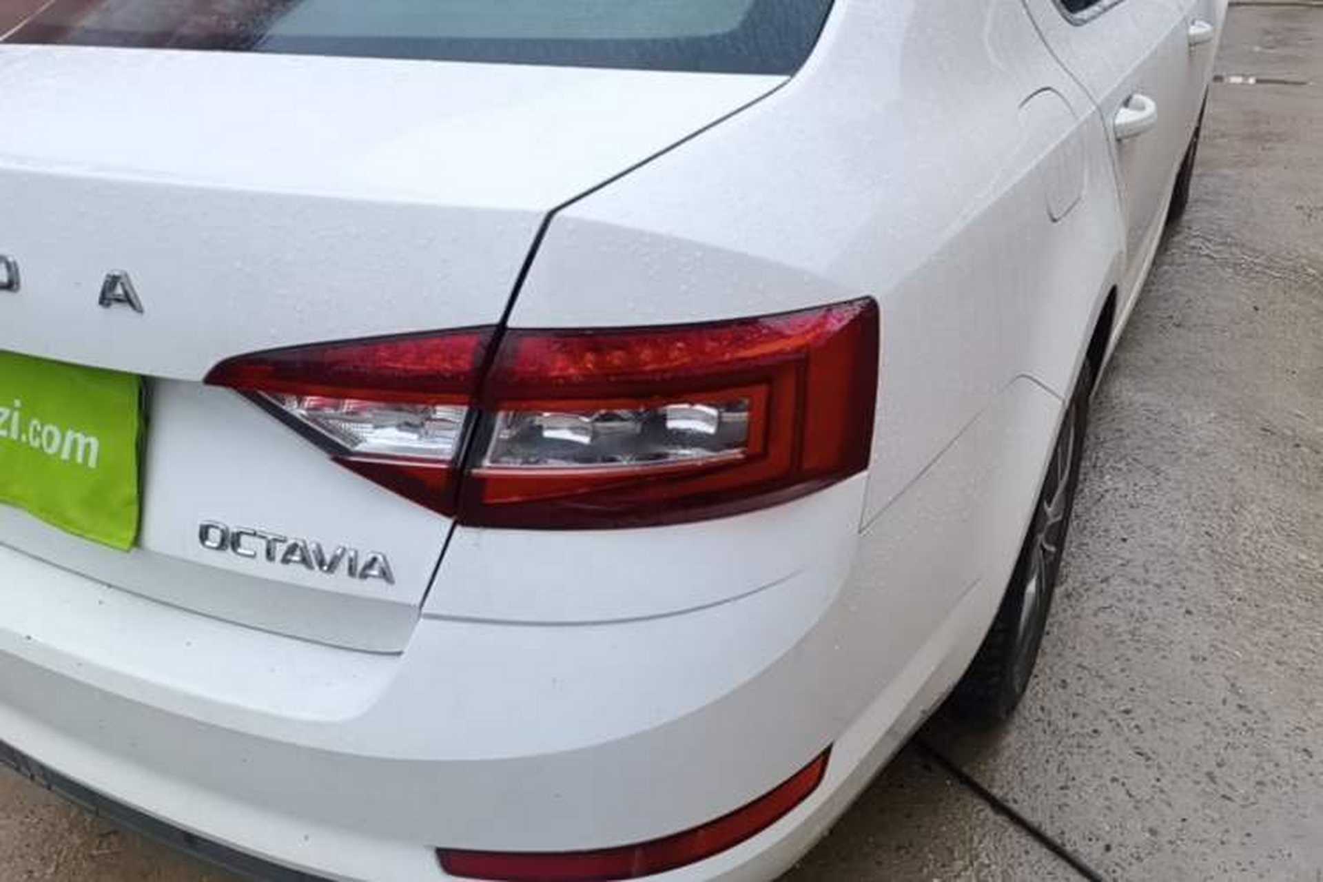 Used Skoda Octavia 2021 1.5L Automatic Comfort Edition Right Rear Taillight