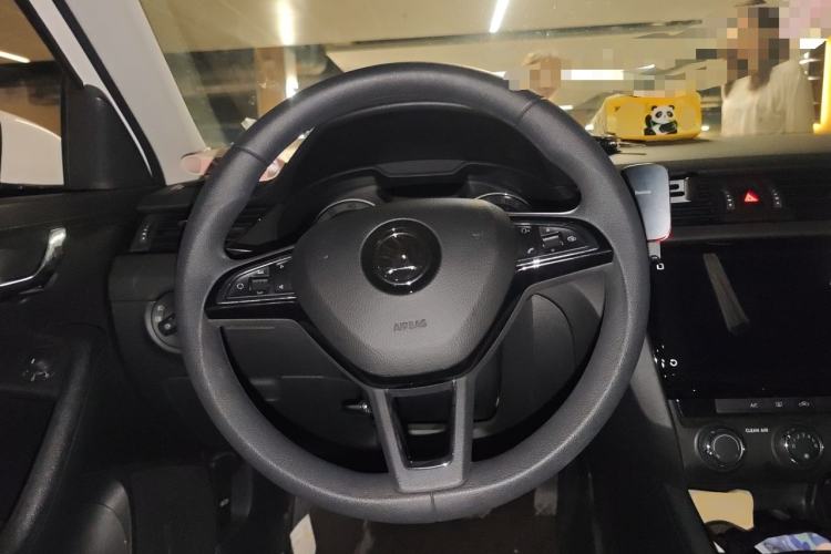 Used Skoda Octavia 2021 1.5L Automatic Comfort Edition Steering Wheel