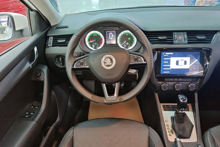 Used Skoda Octavia 2021 1.5L Automatic Comfort Edition Steering Wheel