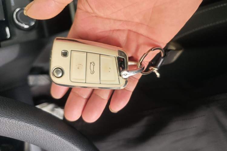 Used Skoda Octavia 2021 1.5L Automatic Comfort Edition Vehicle Key