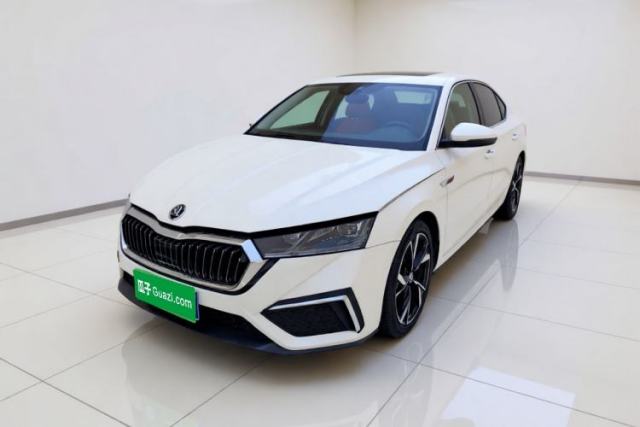 Skoda Octavia 2021 PRO TSI280 DSG Prestige Edition с пробегом