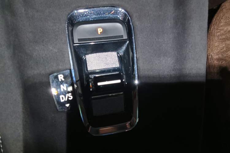 Used Skoda Octavia 2021 PRO TSI280 DSG Prestige Edition Gear Lever