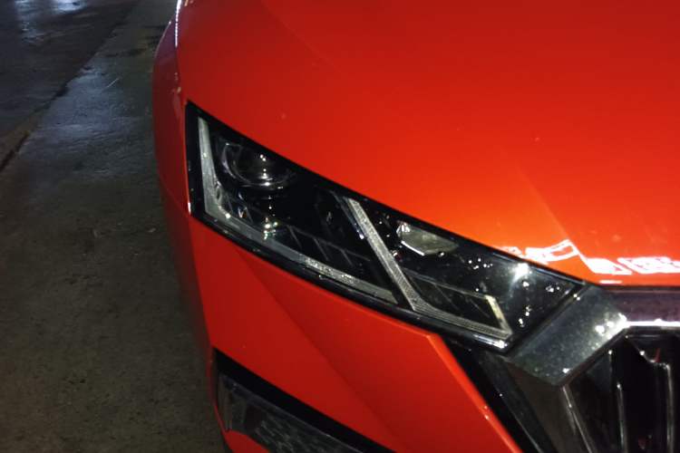 Used Skoda Octavia 2021 PRO TSI280 DSG Prestige Edition Right Front Headlight