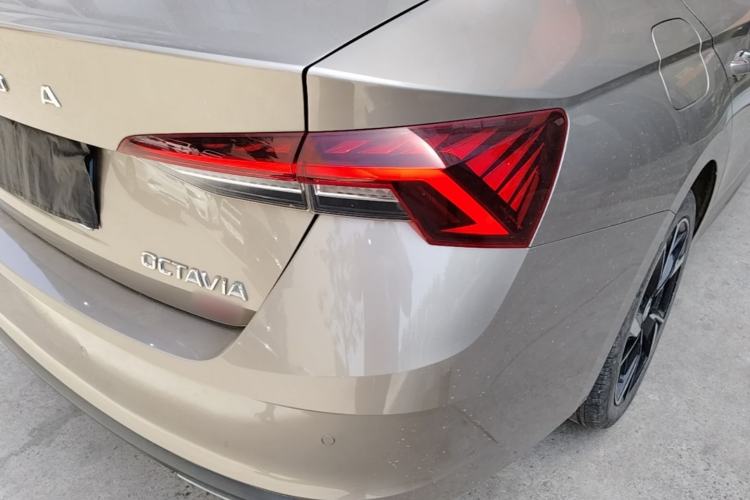 Used Skoda Octavia 2021 PRO TSI280 DSG Prestige Edition Right Rear Taillight