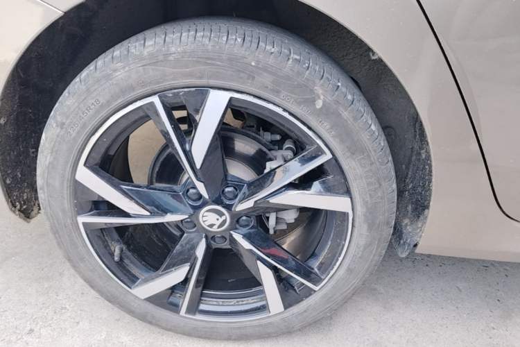 Used Skoda Octavia 2021 PRO TSI280 DSG Prestige Edition Right Rear Wheel Hub