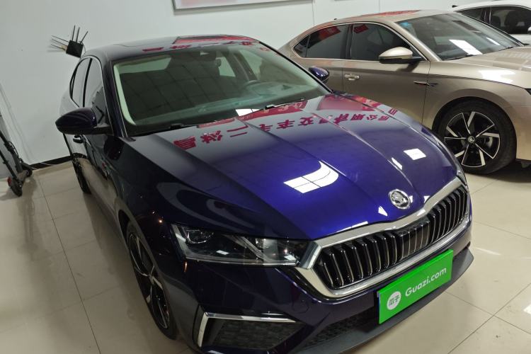 Used Skoda Octavia 2022 PRO TSI280 Luxury Edition Front Right 45 Deg