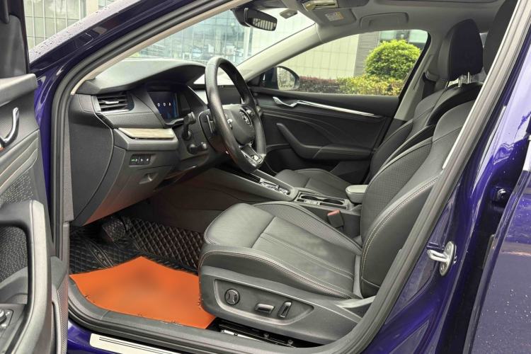 Used Skoda Octavia 2022 PRO TSI280 Luxury Edition Interior 1