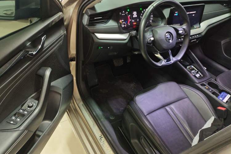 Used Skoda Octavia 2022 PRO TSI280 Luxury Edition Driver Seat