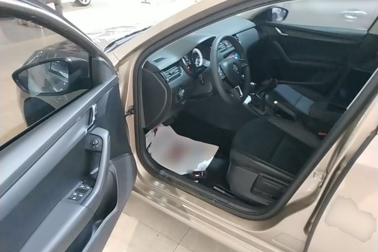 Used Skoda Octavia 2022 1.5L Automatic Comfort Edition Driver Seat