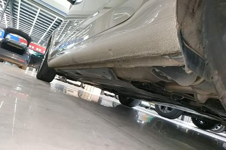 Used Skoda Octavia 2022 1.5L Automatic Comfort Edition Left Side Sill