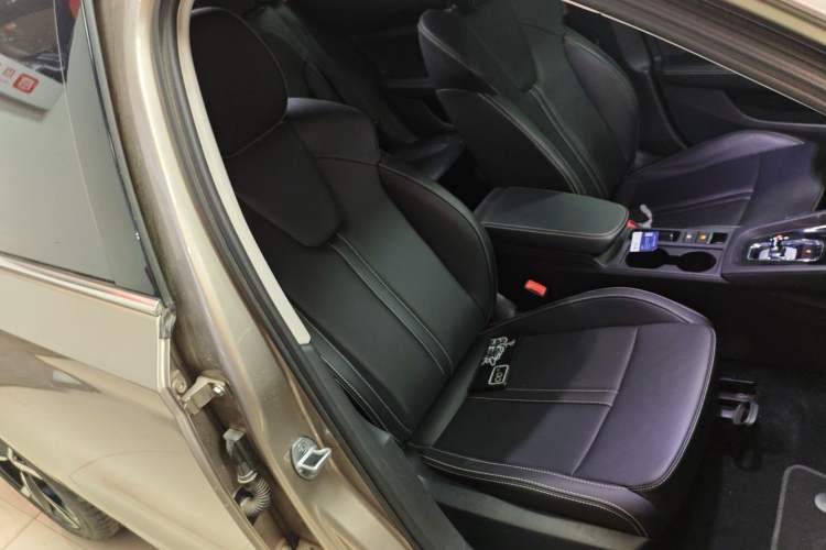 Used Skoda Octavia 2022 PRO TSI280 Luxury Edition Right Front Seat