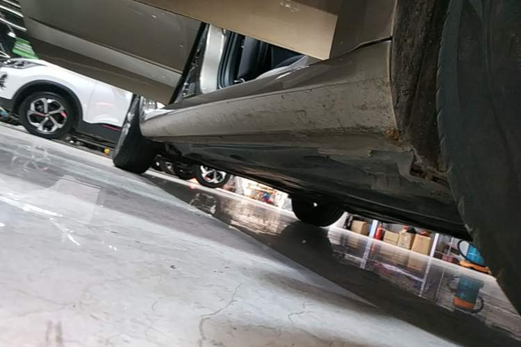 Used Skoda Octavia 2022 1.5L Automatic Comfort Edition Right Side Sill