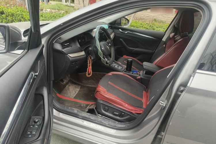 Used Skoda Octavia 2022 PRO TSI280 Luxury Edition Driver Seat