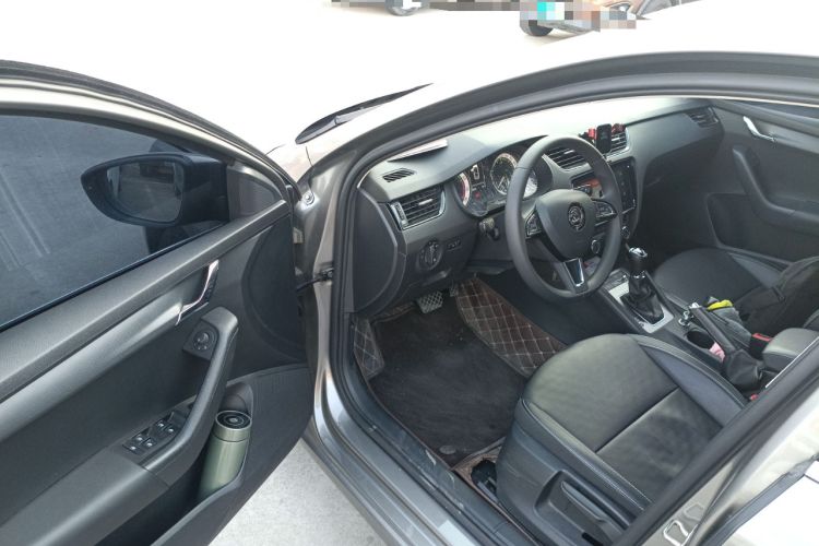 Used Skoda Octavia 2022 1.5L Automatic Comfort Edition Driver Seat