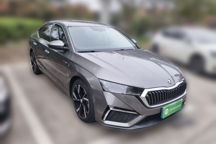 Used Skoda Octavia 2022 PRO TSI280 Luxury Edition Front Right 45 Deg