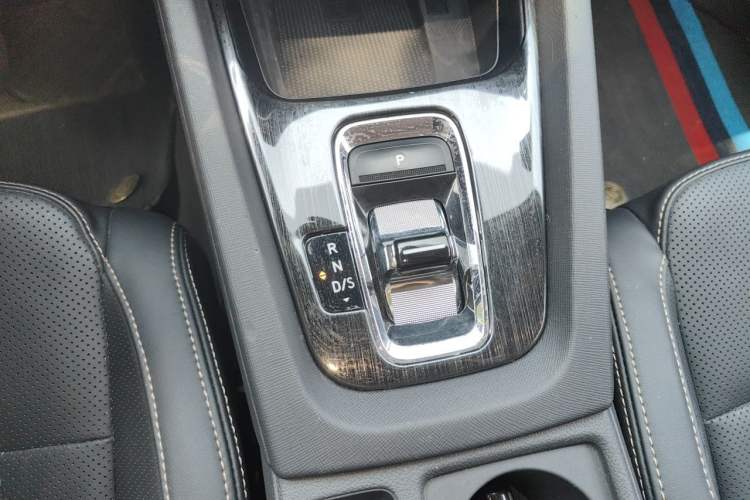 Used Skoda Octavia 2022 PRO TSI280 Luxury Edition Gear Lever