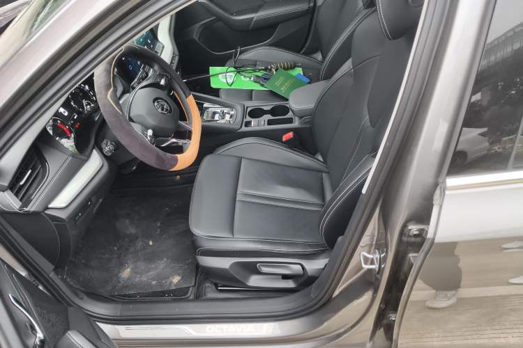 Used Skoda Octavia 2022 PRO TSI280 Luxury Edition Left Front Seat