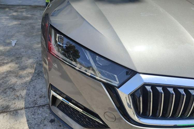 Used Skoda Octavia 2022 PRO TSI280 Luxury Edition Right Front Headlight