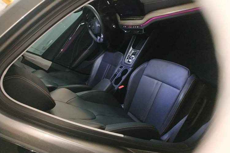 Used Skoda Octavia 2022 PRO TSI280 Luxury Edition Right Front Seat