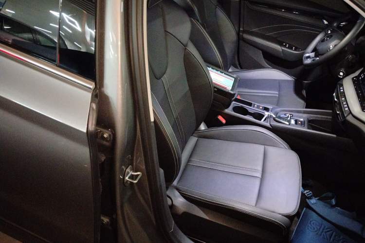 Used Skoda Octavia 2022 PRO TSI280 Luxury Edition Right Front Seat