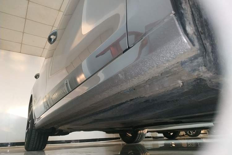 Used Skoda Octavia 2022 PRO TSI280 Luxury Edition Right Side Sill
