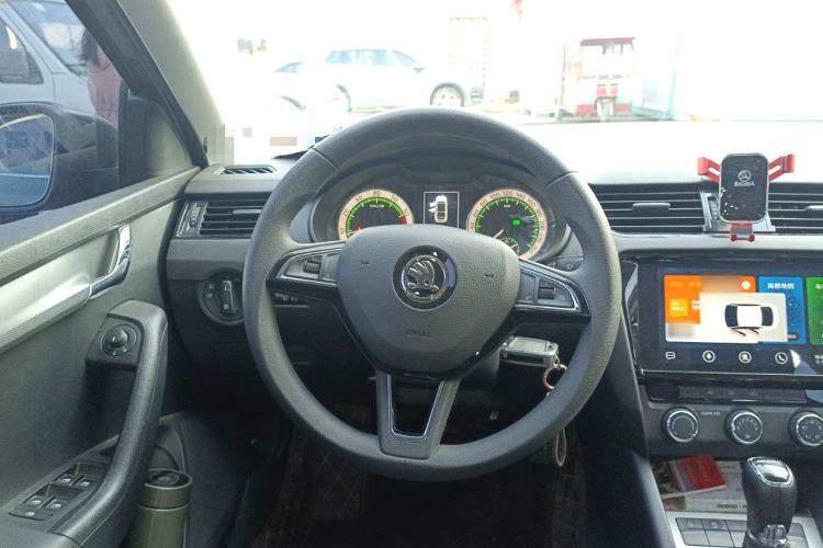 Used Skoda Octavia 2022 1.5L Automatic Comfort Edition Steering Wheel