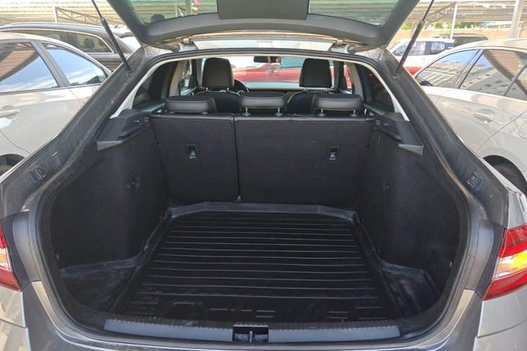 Used Skoda Octavia 2022 1.5L Automatic Comfort Edition Trunk