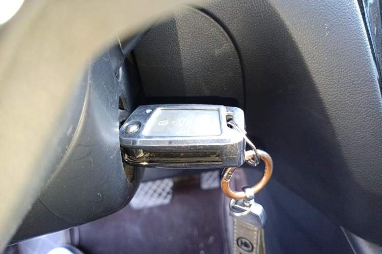 Used Skoda Octavia 2022 1.5L Automatic Comfort Edition Vehicle Key