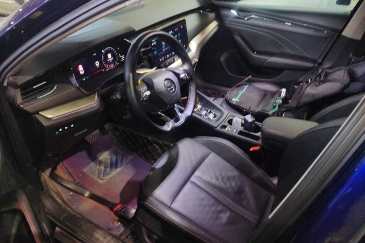 Used Skoda Octavia 2022 PRO TSI280 Luxury Edition Driver Seat