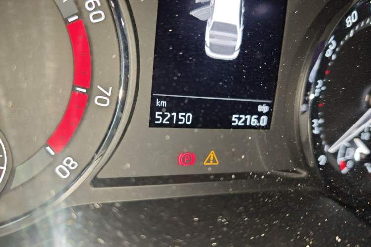 Used Skoda Octavia 2022 PRO TSI280 Luxury Edition Odometer Close Up